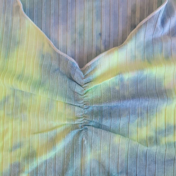 SHEIN Tie-Dye V-Neck Crop Top Size M - Picture 9 of 10